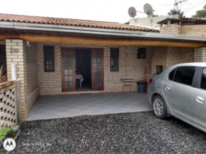 Casa a 300m da praia de ZIMBROS Com Ar Condicionado